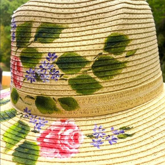 Hand painted bucket hat - Picture 4 of 4